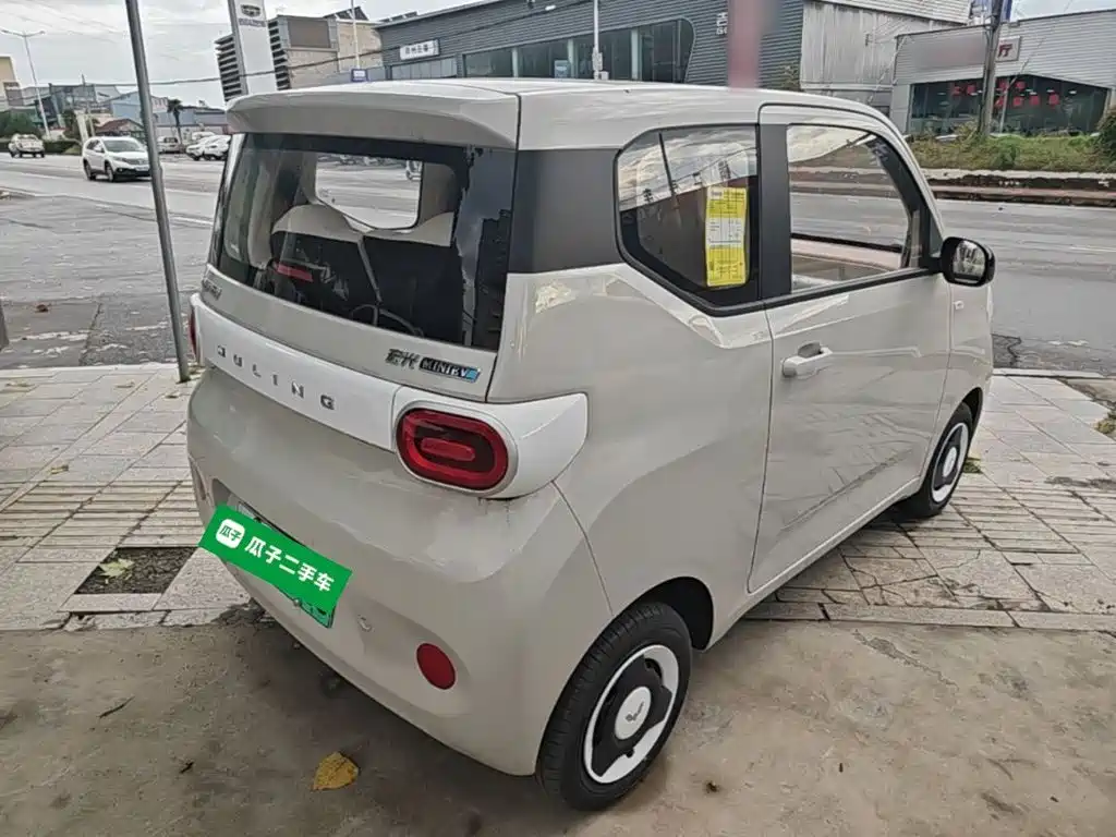 Wuling MINIEV — миниатюра 7