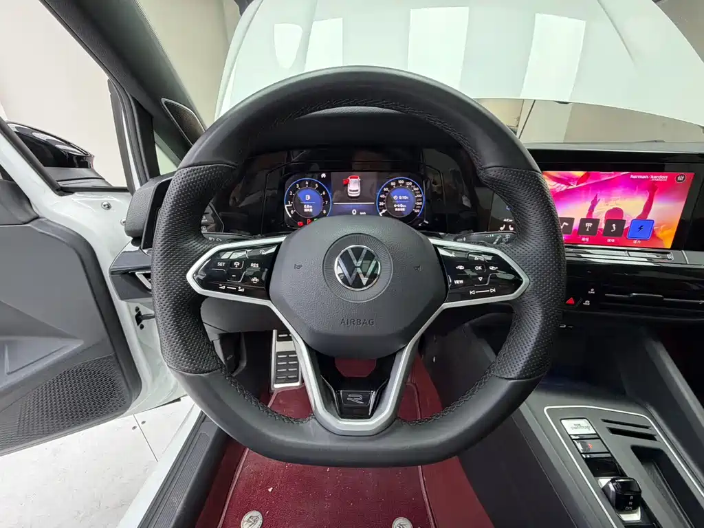 Volkswagen Golf — миниатюра 9