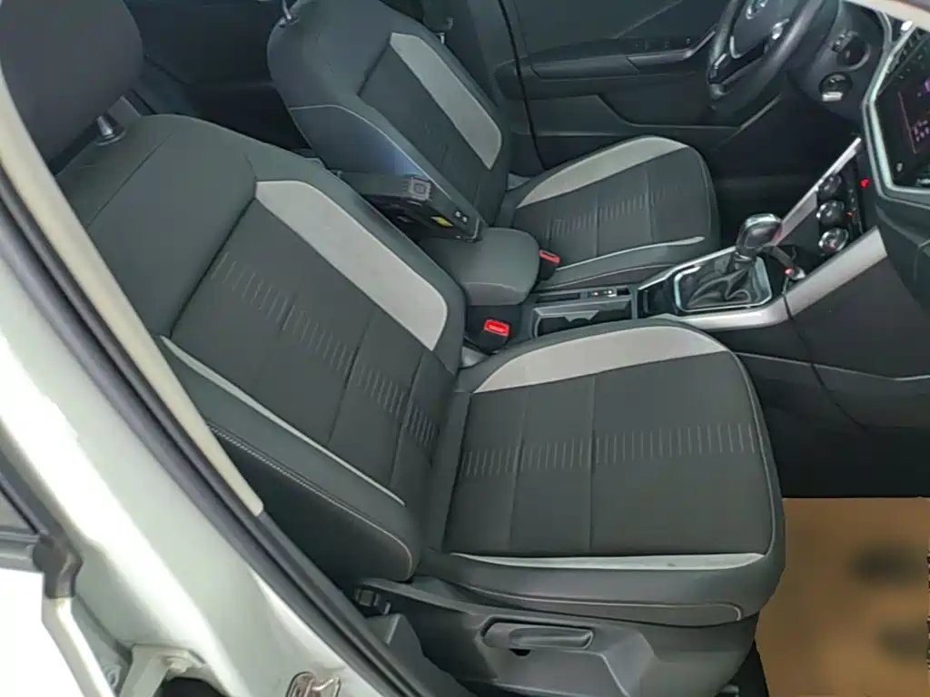 Volkswagen T-Roc — миниатюра 25