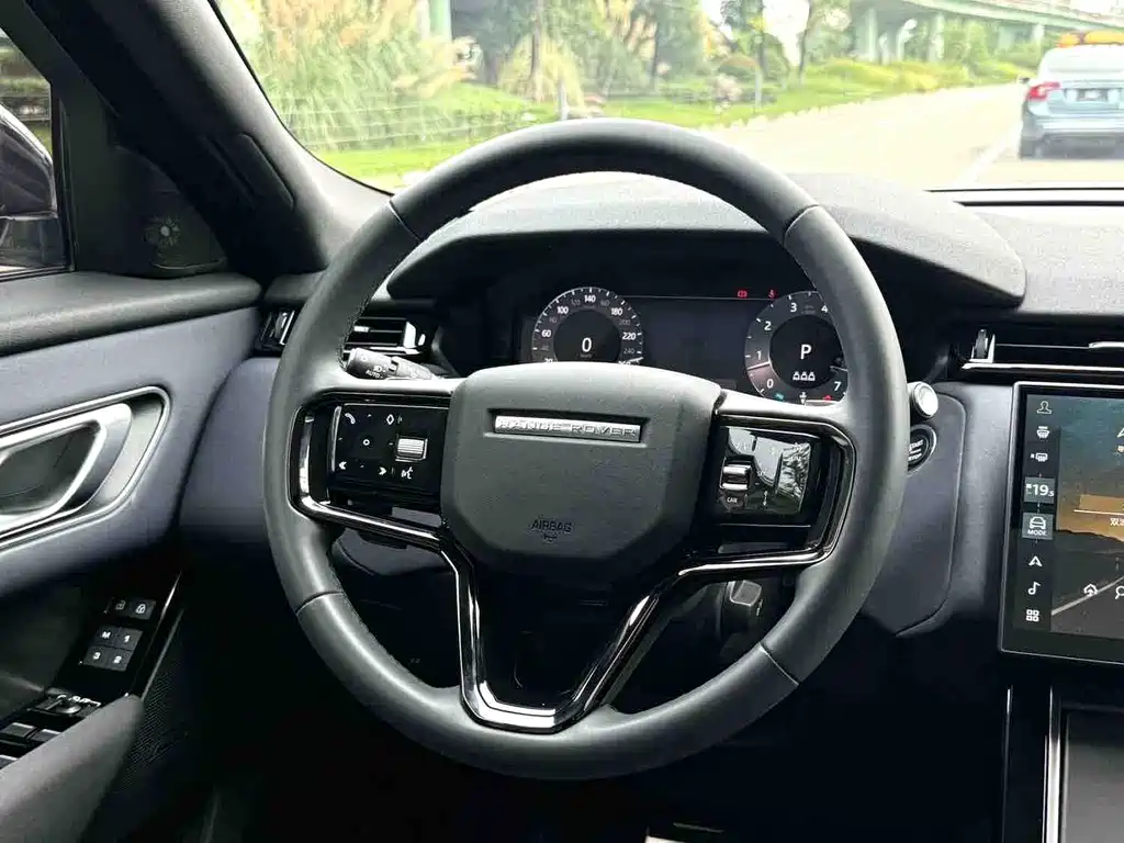 Land Rover Velar — миниатюра 13