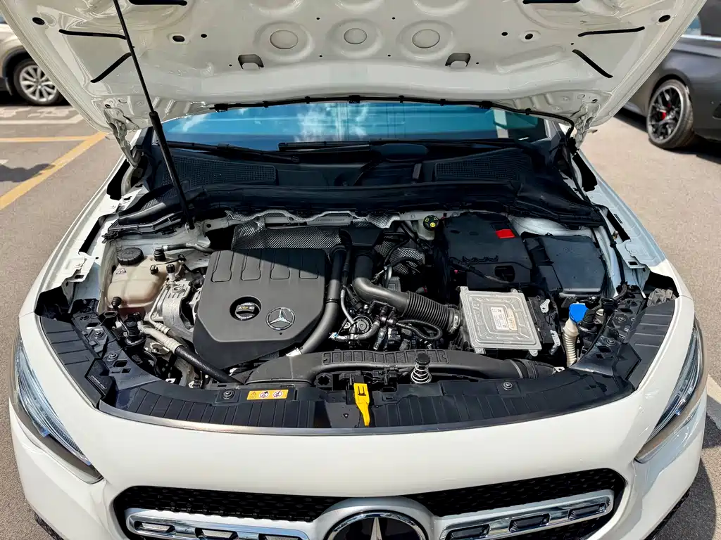 Mercedes-Benz GLA — миниатюра 23