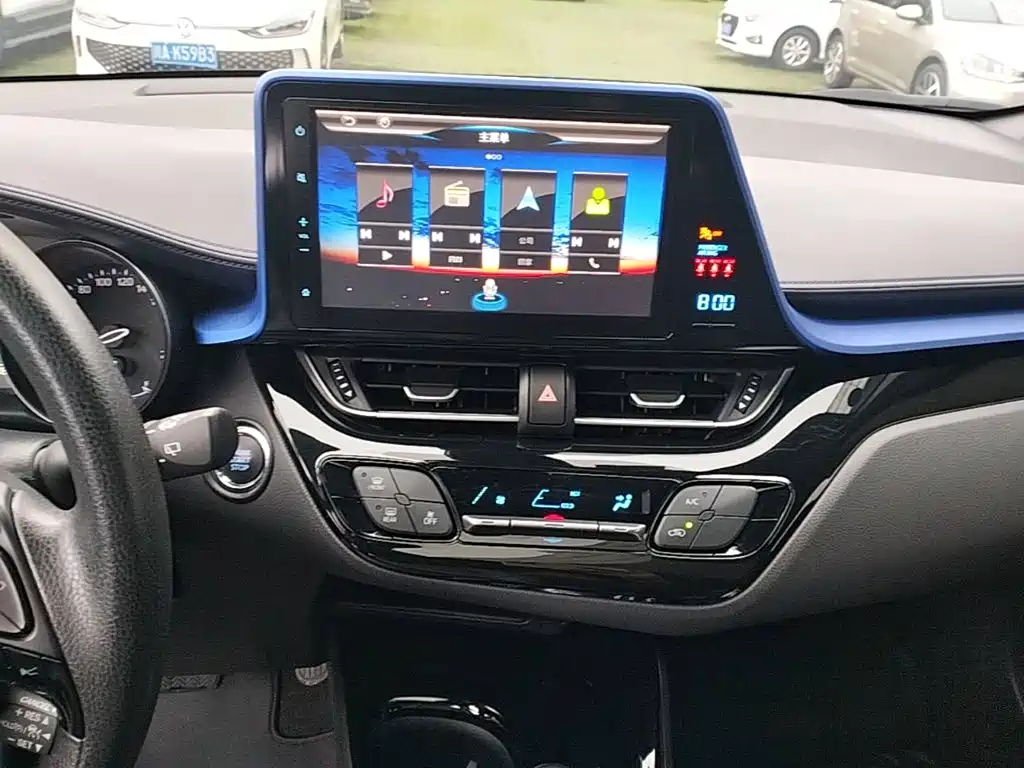 Toyota C-HR — миниатюра 13
