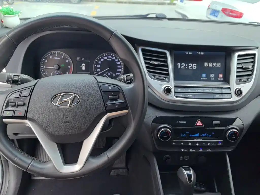 Hyundai Tucson — миниатюра 10