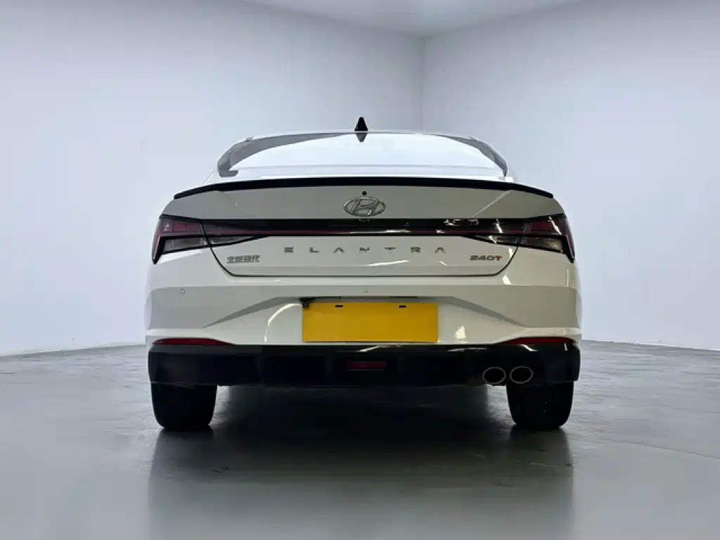 Hyundai Elantra — миниатюра 5