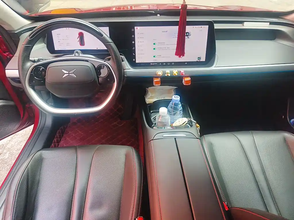 XPeng P7 — миниатюра 10