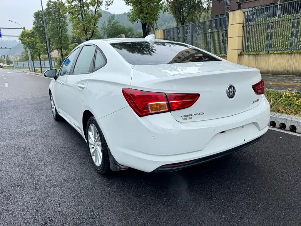 Buick Verano — миниатюра 9