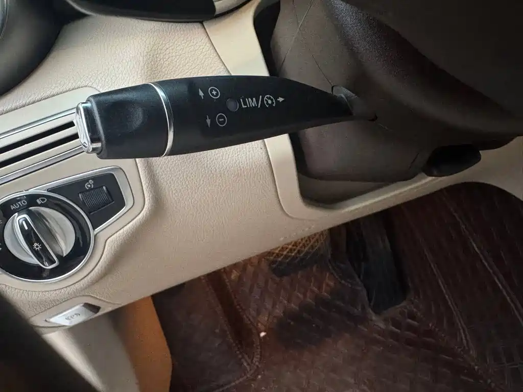 Mercedes-Benz C-Class — миниатюра 15