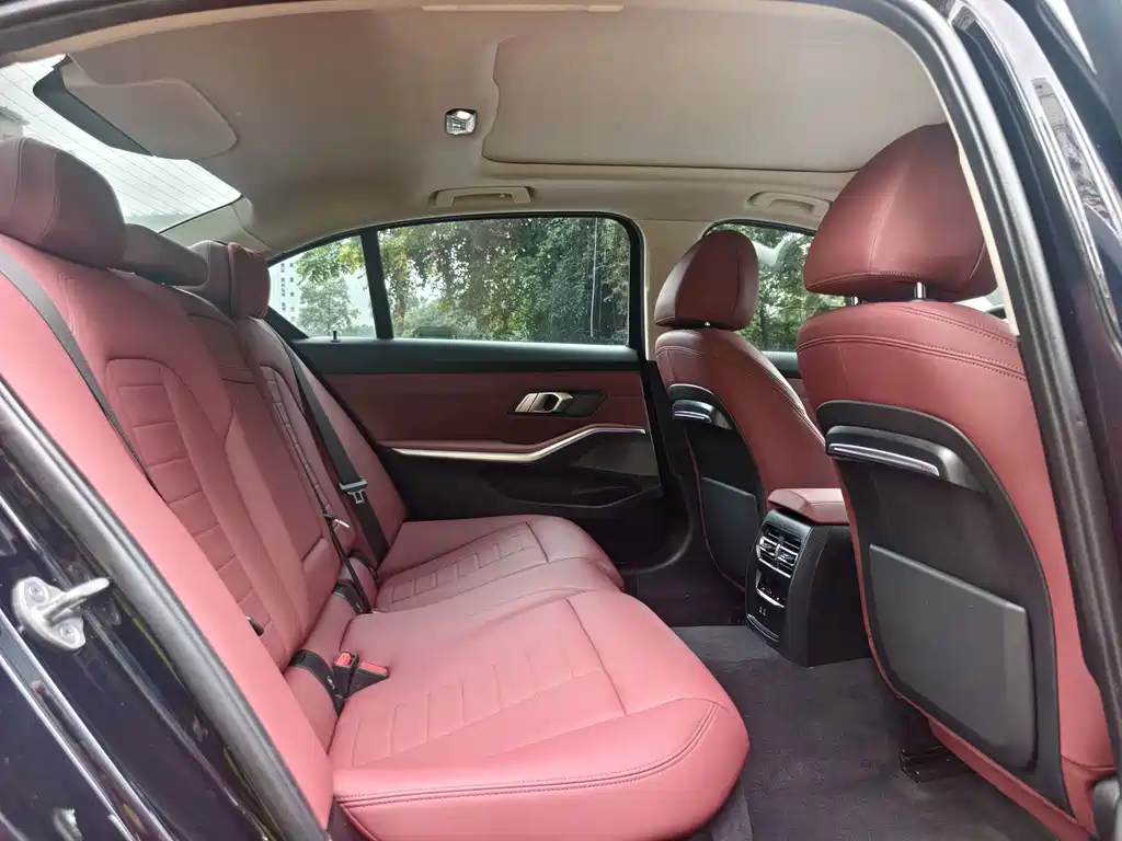 BMW 3 Series — миниатюра 13