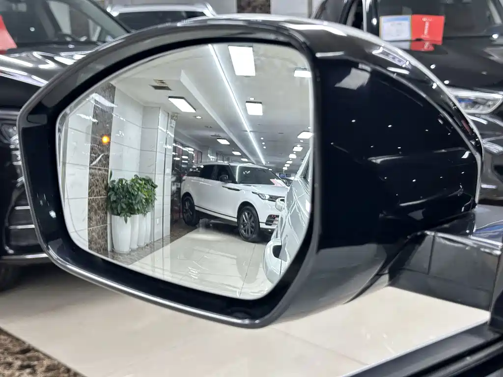Land Rover Discovery Sport — миниатюра 22