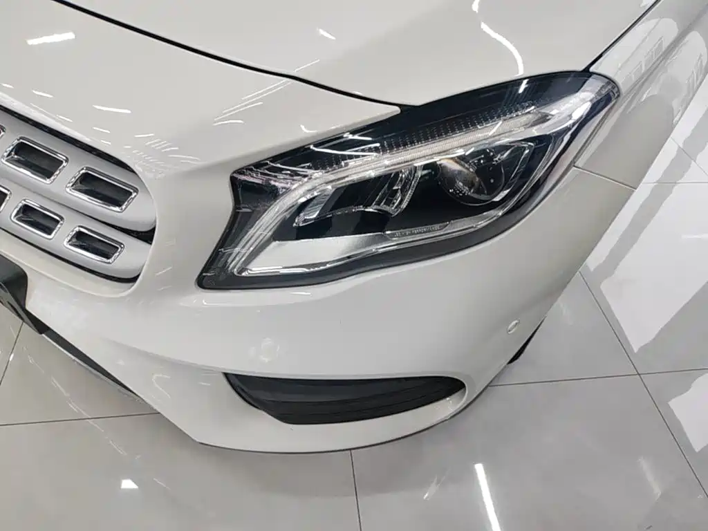 Mercedes-Benz GLA — миниатюра 24