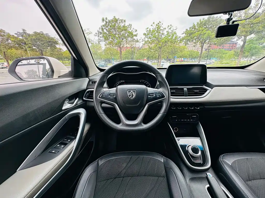 Baojun 510 2017 1.5L AT Fashion