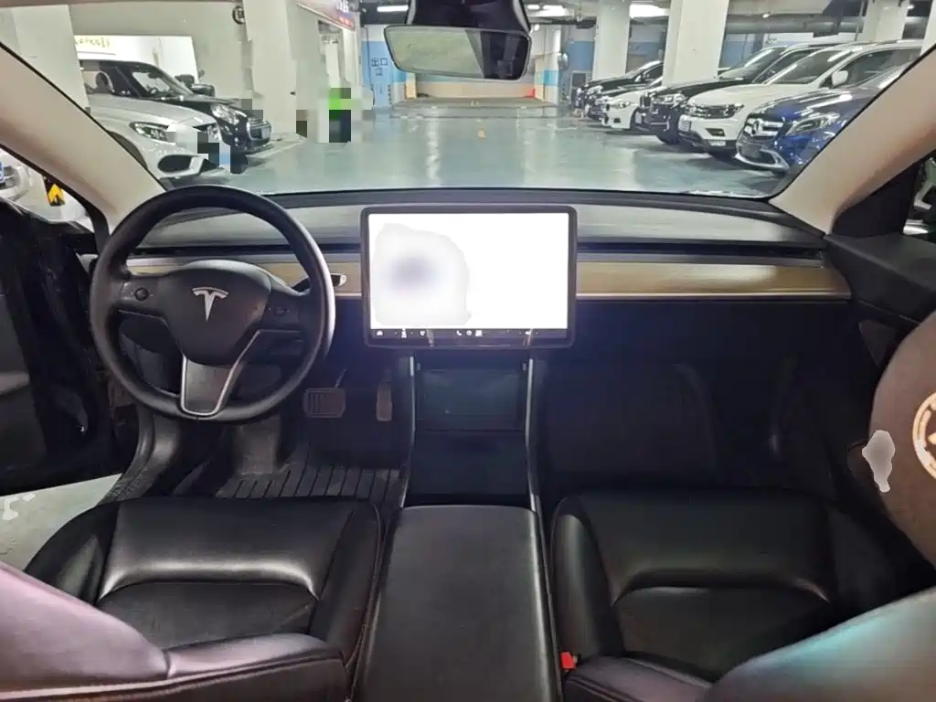 Tesla Model 3 — миниатюра 10
