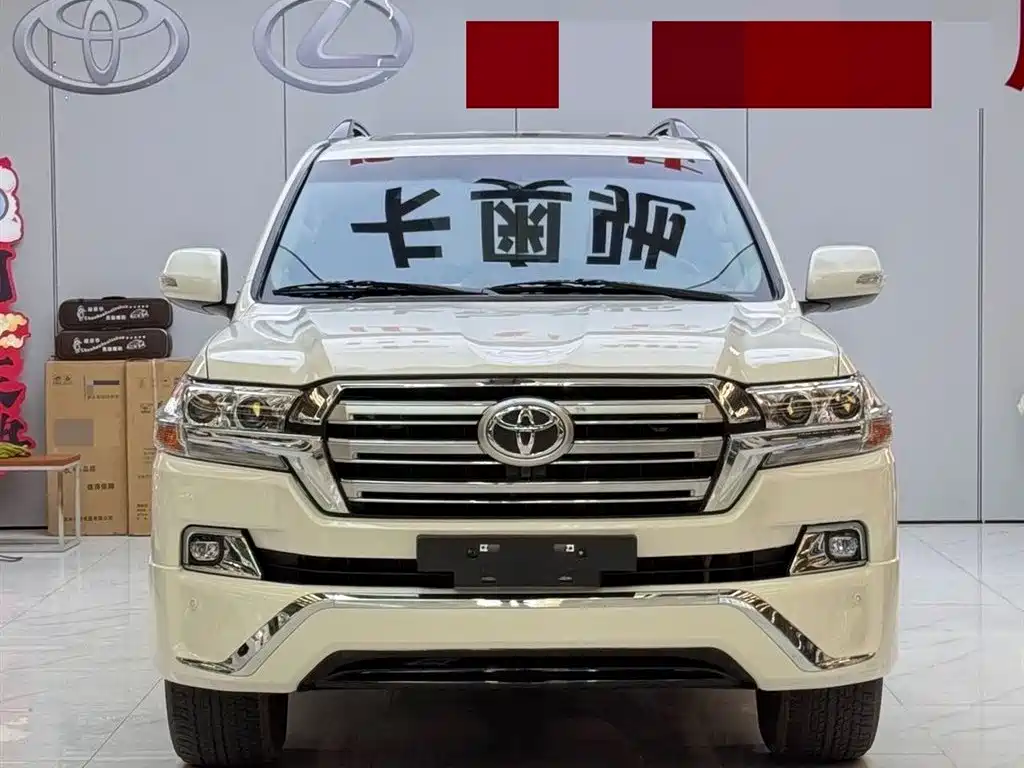 Toyota Land Cruiser 2012 4.6L AT VX-R