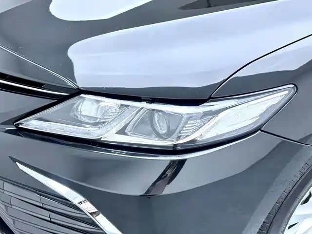 Toyota Camry — миниатюра 10