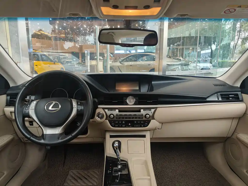 Lexus ES — миниатюра 3