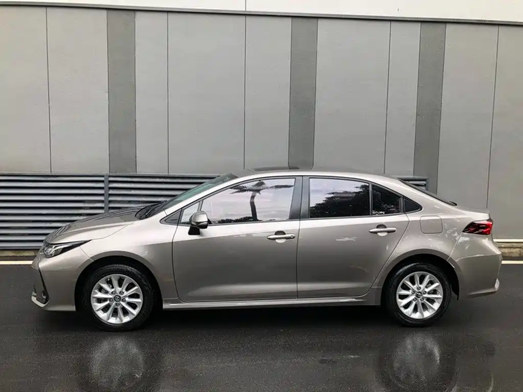 Toyota Corolla — миниатюра 12