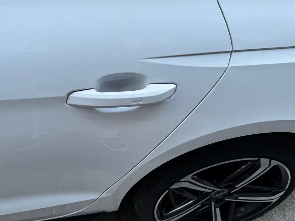 Audi A4L — миниатюра 32