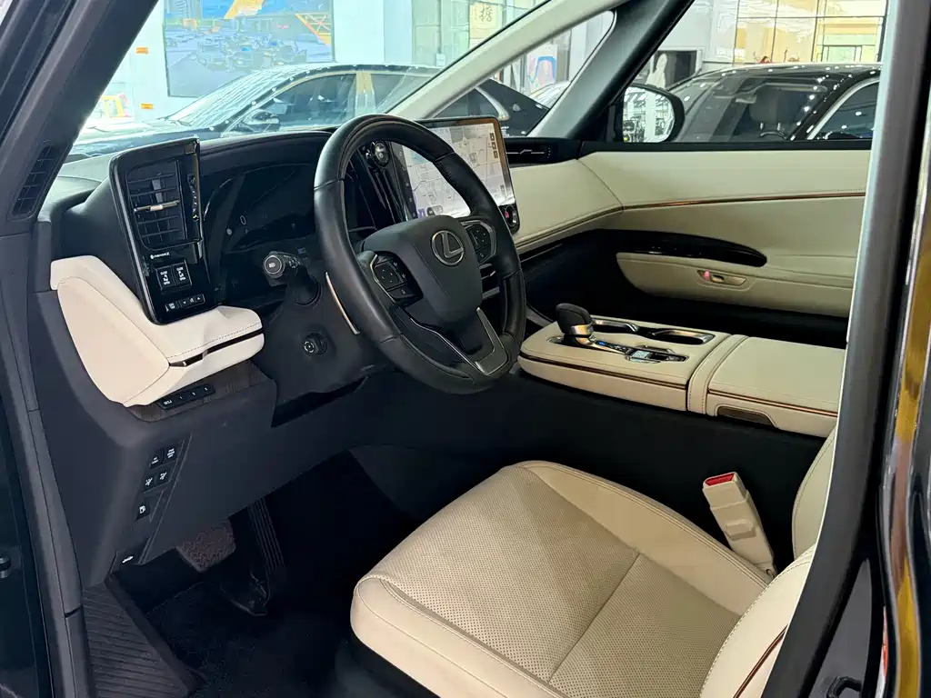 Lexus LM — миниатюра 7