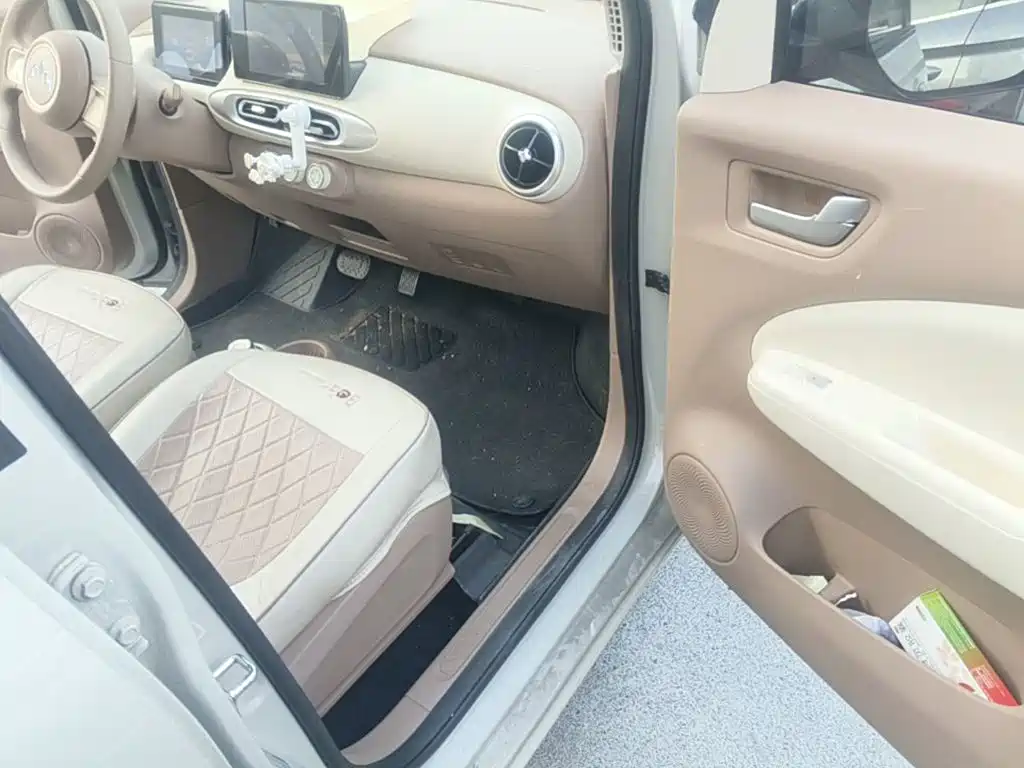 Wuling MINIEV — миниатюра 9