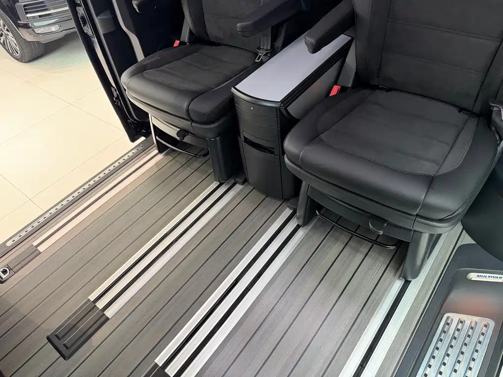 Volkswagen Multivan — миниатюра 13