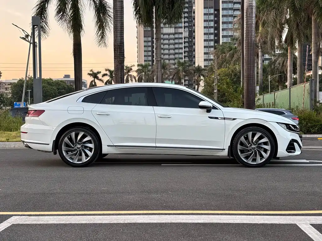 Volkswagen CC — миниатюра 4
