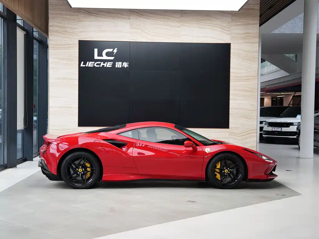 Ferrari F8 — миниатюра 3