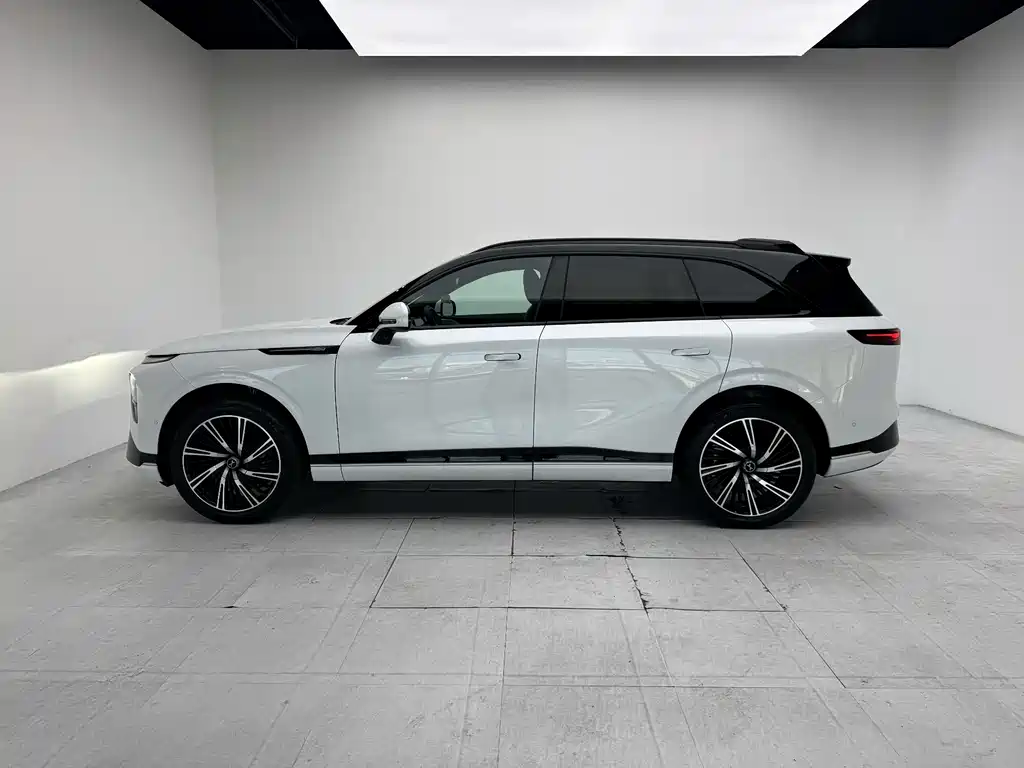 XPeng G9 — миниатюра 7