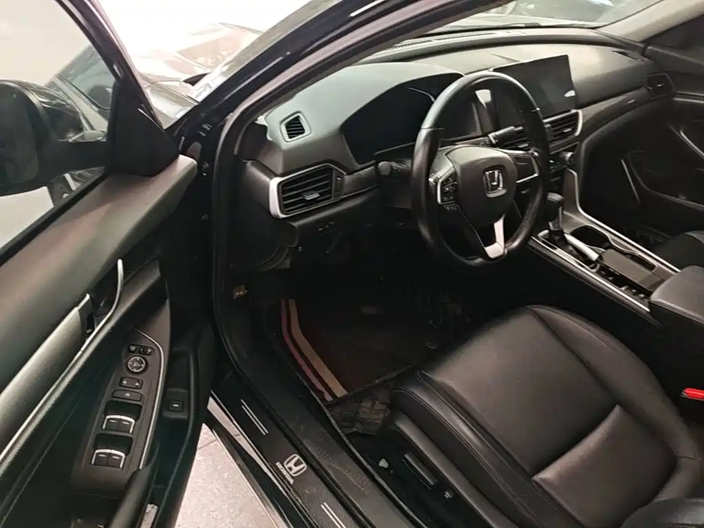 Honda Accord — миниатюра 21