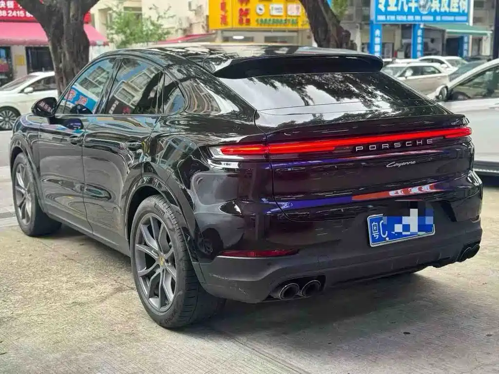 Porsche Cayenne — миниатюра 8