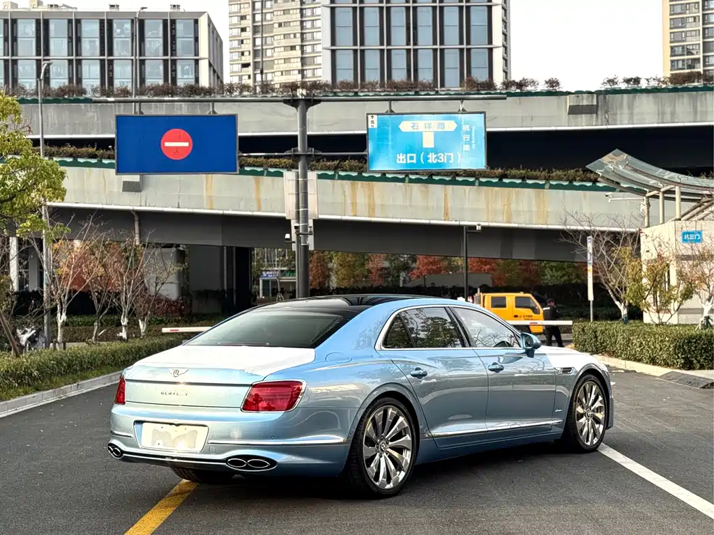 Bentley Flying Spur 2024 4.0T V8