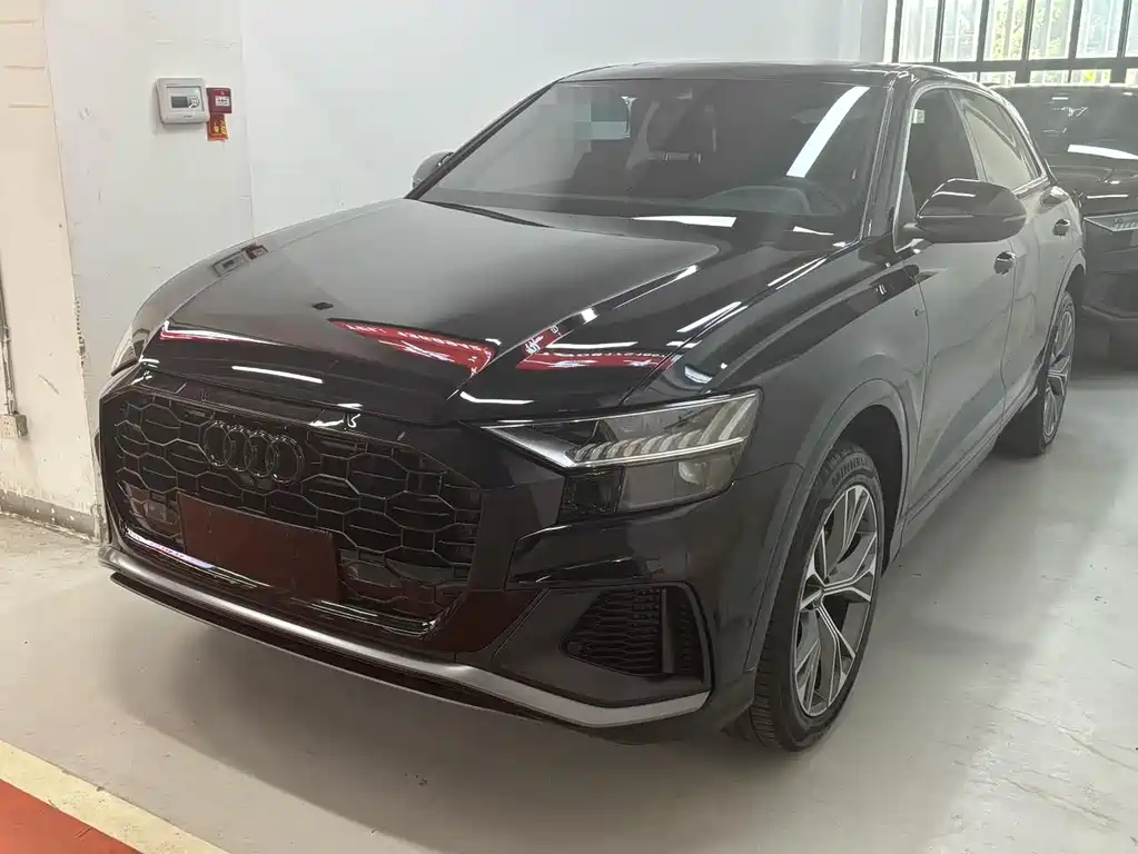 Audi Q8 2020