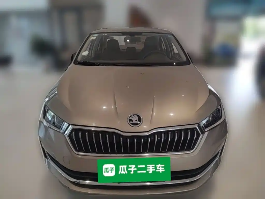 Skoda Rapid — миниатюра 5