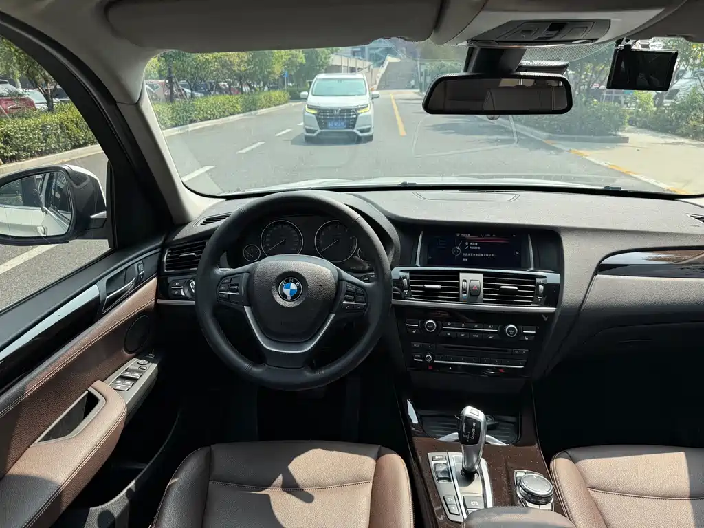 BMW X3 (Import) — миниатюра 8
