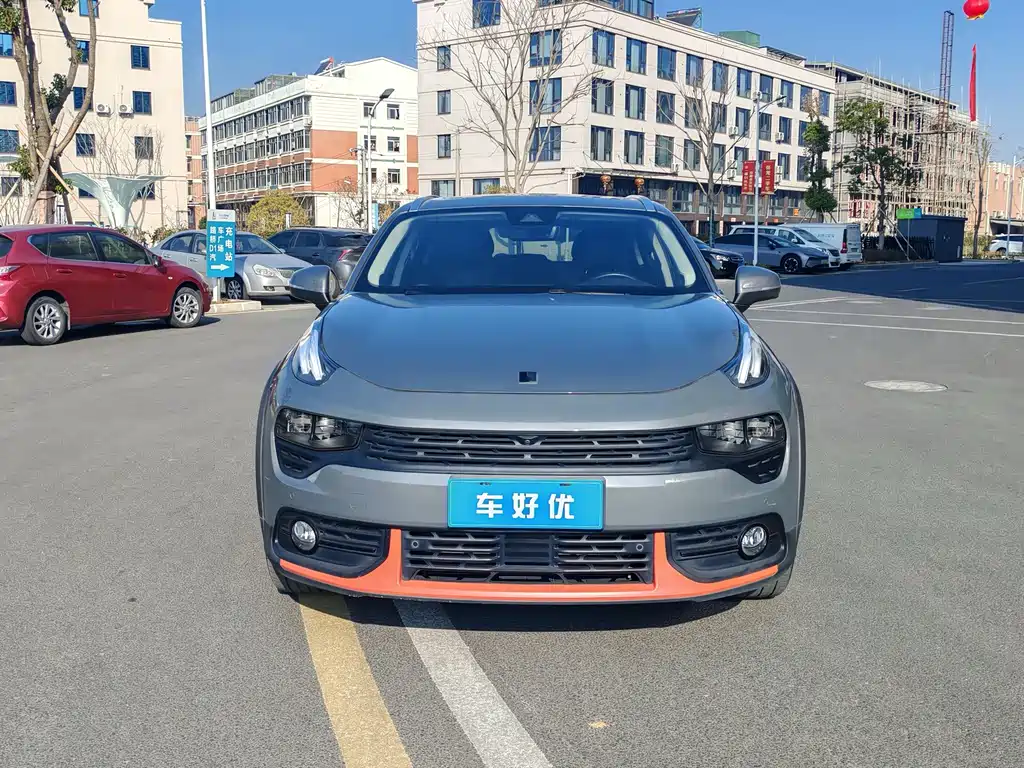 Lynk & Co 02 - фото 2