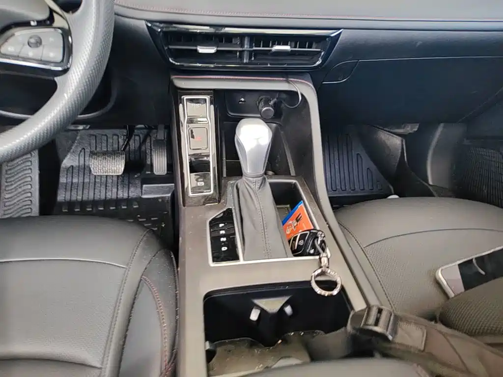 Roewe i5 — миниатюра 13