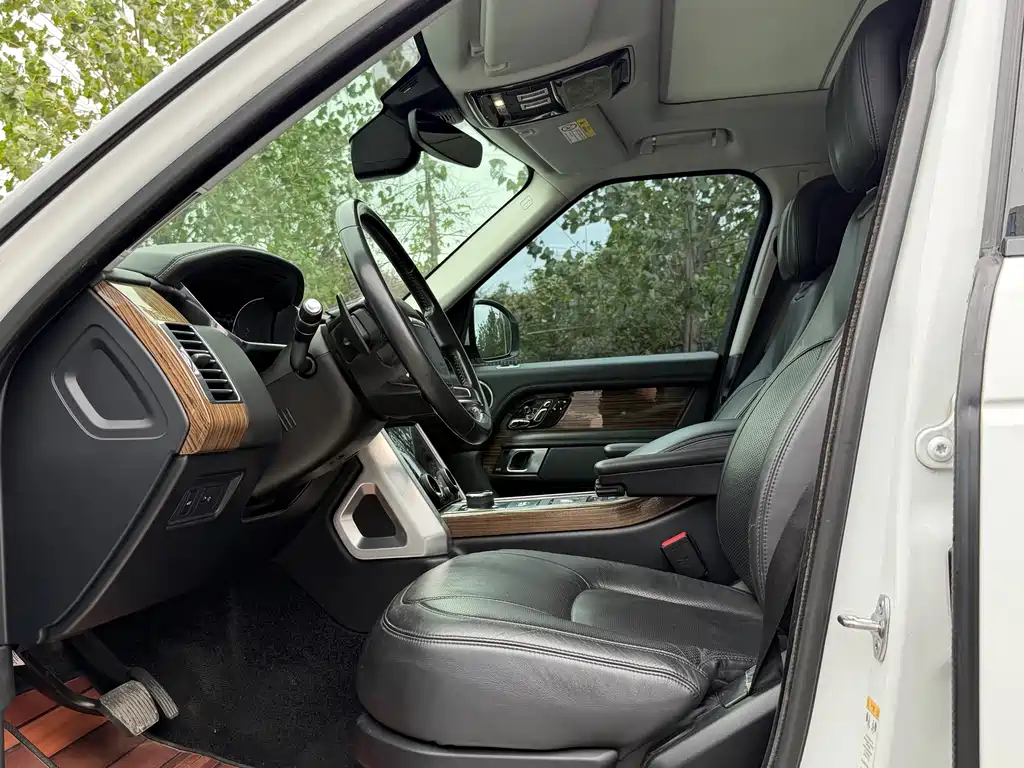 Land Rover Range Rover — миниатюра 11