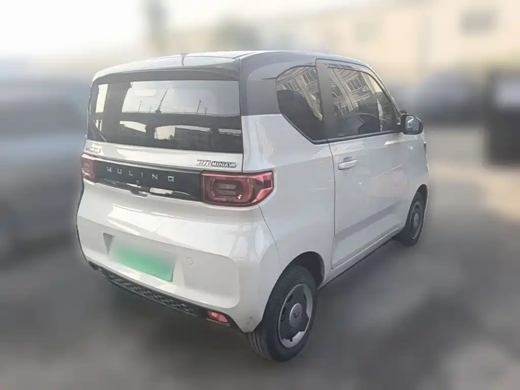 Wuling MINIEV — миниатюра 10
