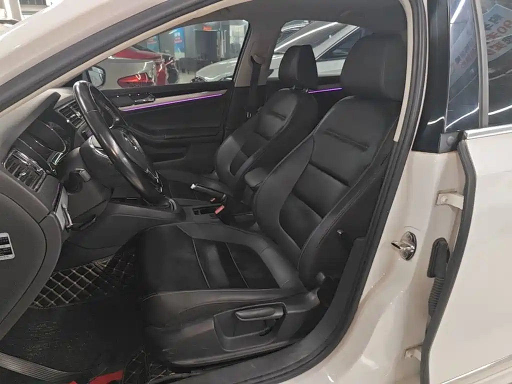 Volkswagen Sagitar — миниатюра 15