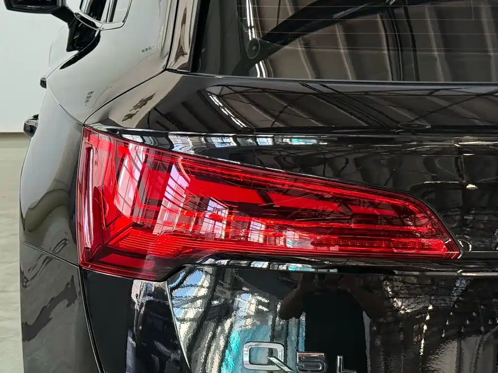 Audi Q5L — миниатюра 11