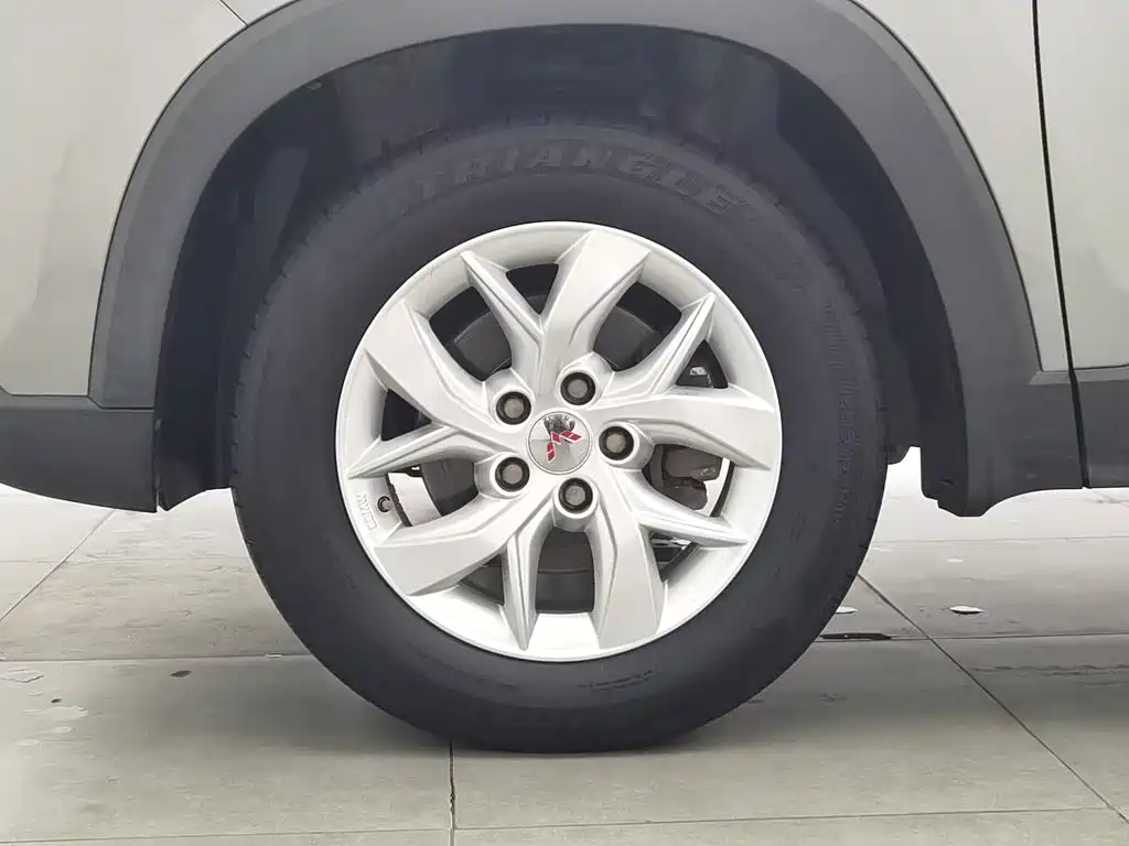 Wuling Hongguang S3 — миниатюра 17