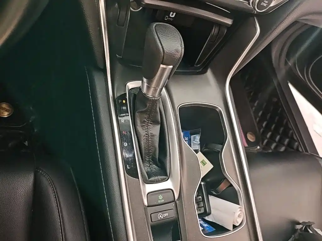Honda Accord — миниатюра 19