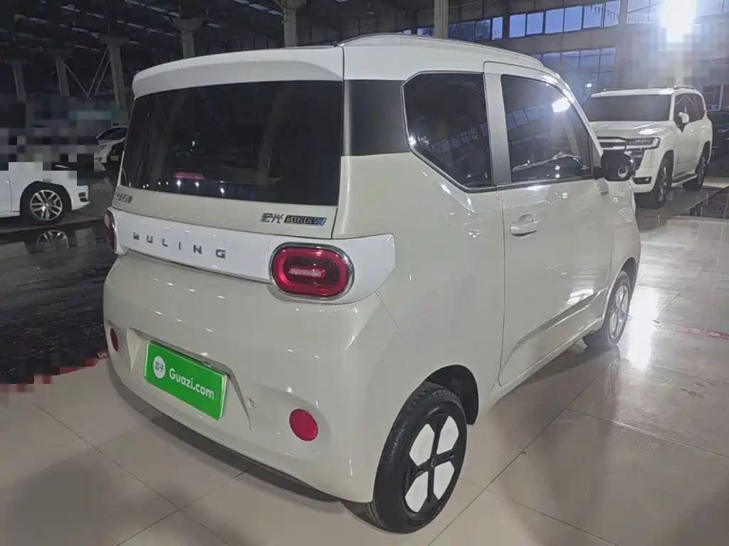 Wuling MINIEV — миниатюра 7