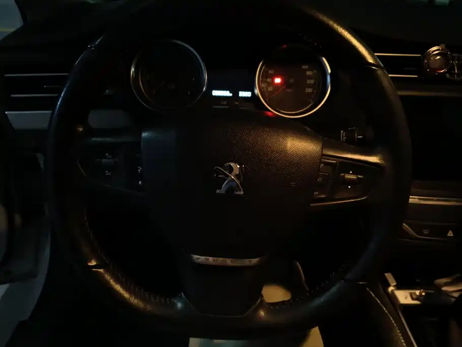Peugeot 408 — миниатюра 15