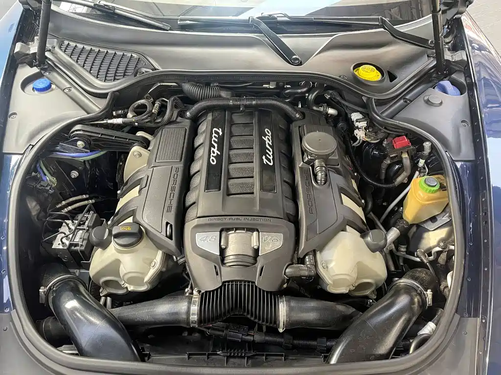 Porsche Panamera 2010 Panamera Turbo 4.8T