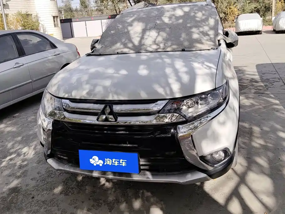 Mitsubishi Outlander — миниатюра 2