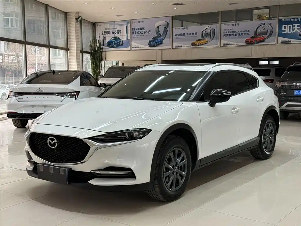 Mazda CX-4 2023