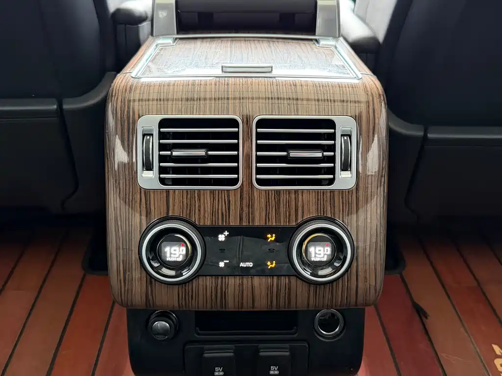 Land Rover Range Rover — миниатюра 16