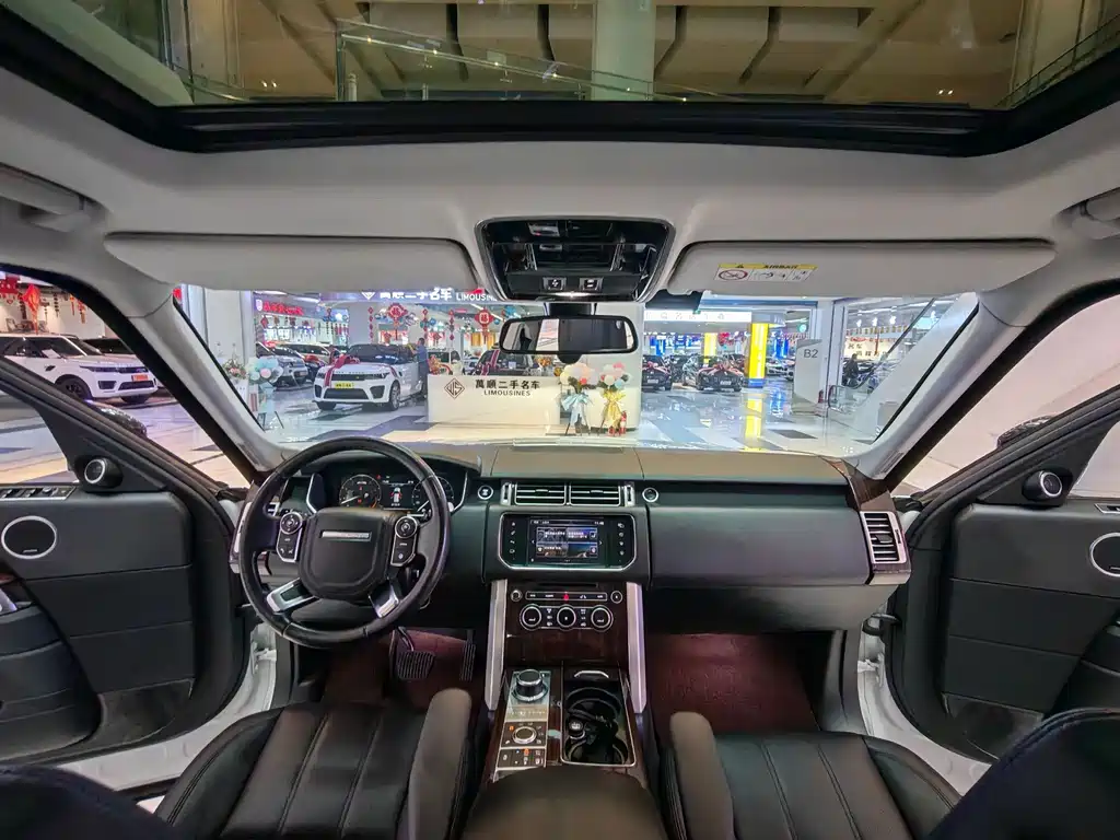 Land Rover Range Rover — миниатюра 5