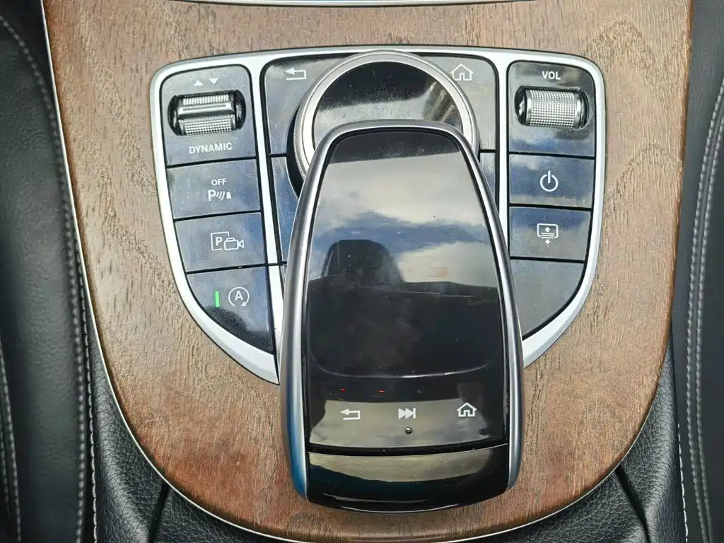 Mercedes-Benz E-Class — миниатюра 24