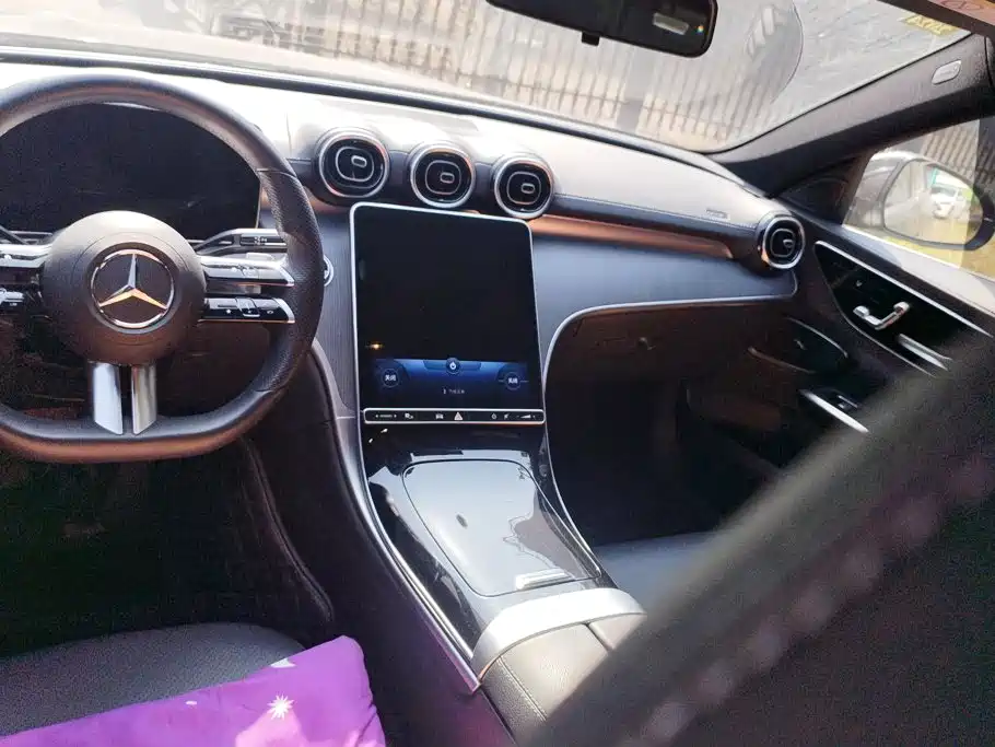 Mercedes-Benz C-Class — миниатюра 12